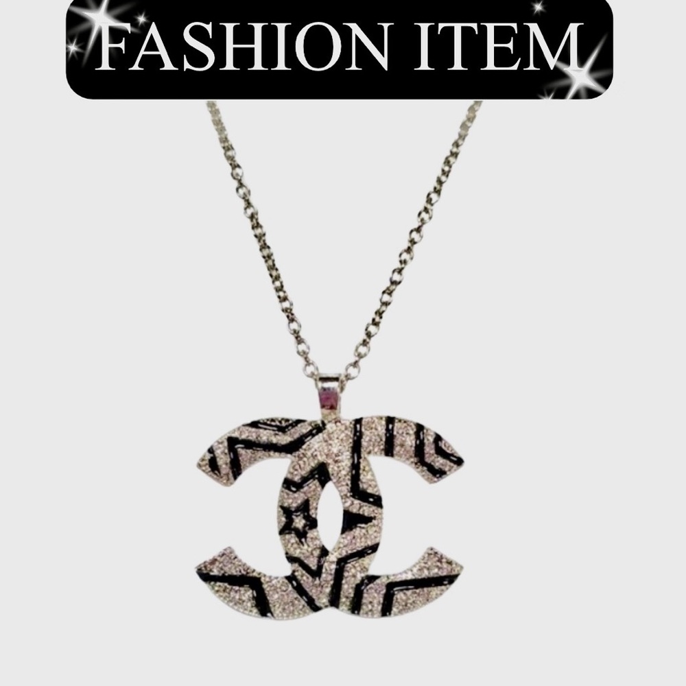 A-1FN-16: NECKLACE: Black, Silver Zebra Stripe w/Rhinestone Pendant, NWOT